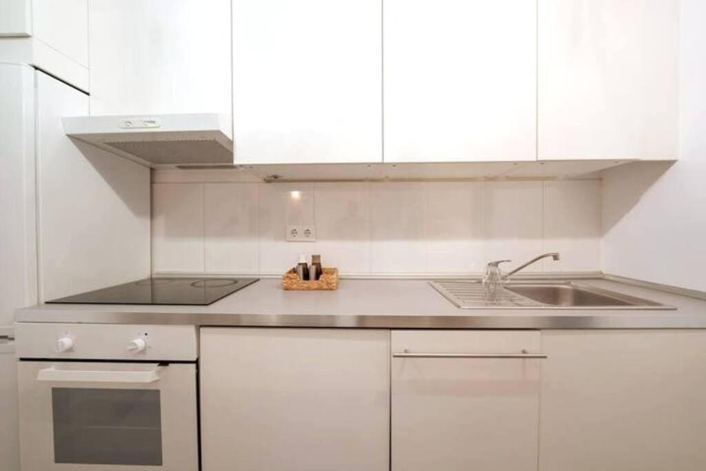Apartamento A Estrenar En Calle Alcazares Sevilla Exterior foto