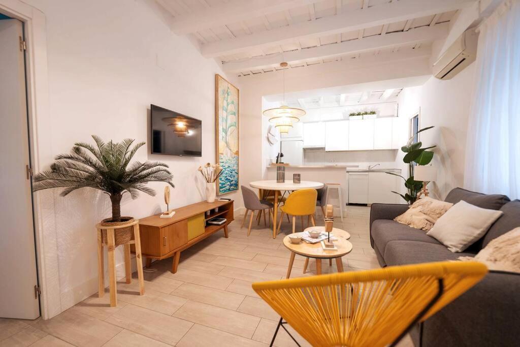 Apartamento A Estrenar En Calle Alcazares Sevilla Exterior foto
